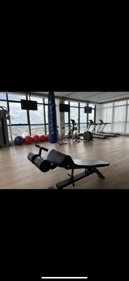 Walking Street Condo Beautiful 1 King Bedroom Angeles Bagian luar foto